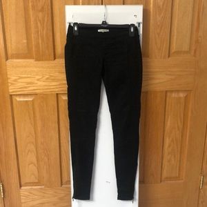 Black skinny jeans